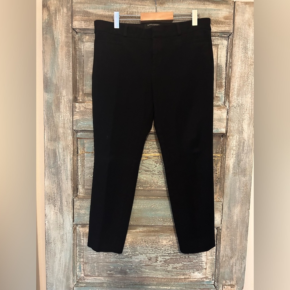 Ladies Banana Republic Sloan Fit Ankle length pant Classic stretch EUC Sz8 Short